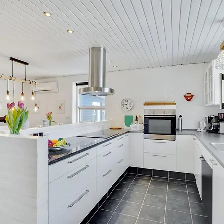 Semesterbostad Oerjan - 400m From The Sea By Interhome *