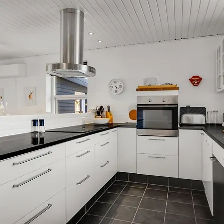 Oerjan - 400m From The Sea By Interhome